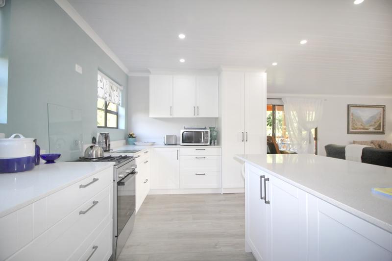 3 Bedroom Property for Sale in Outeniqua Strand Western Cape